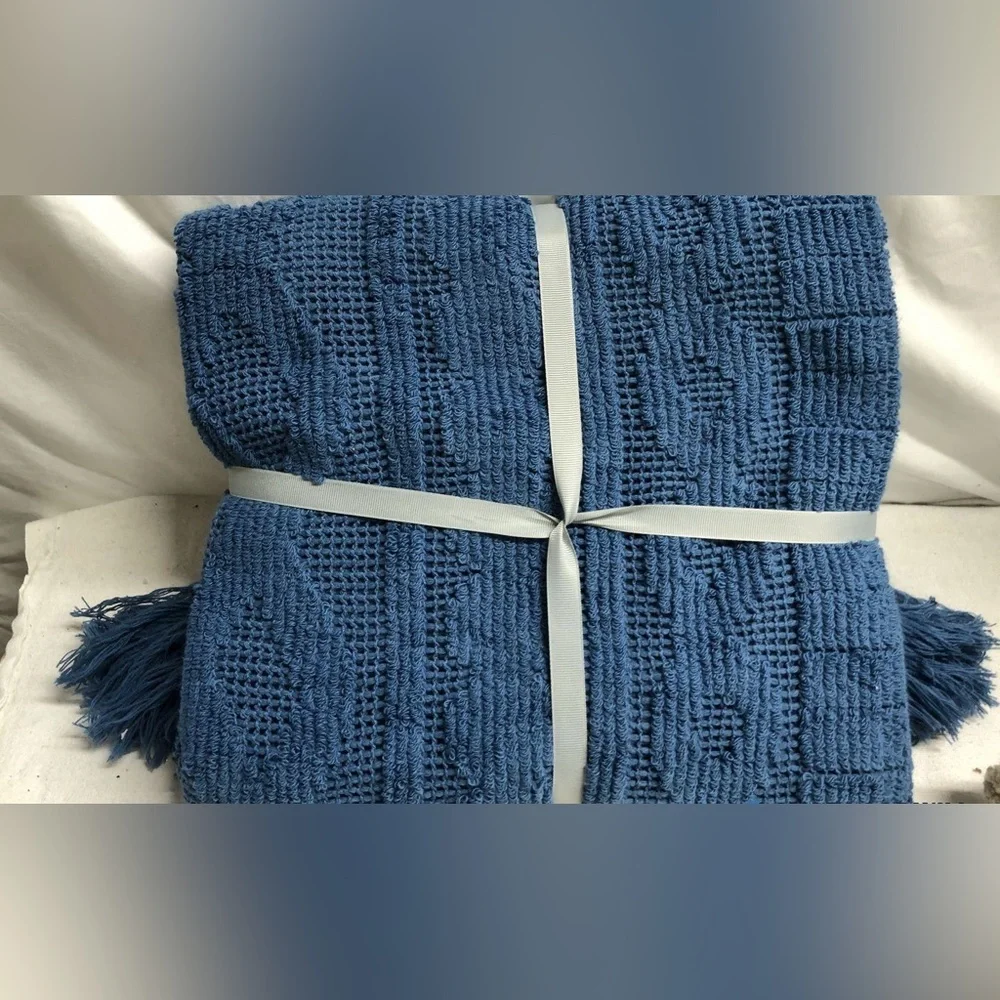 NEW Blue Knit Oversized Throw Blanket with Fringe Cozy Winter Home Decor Accent
